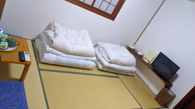 昨日のお宿。ご飯が美味しかった。とくにサトイモの煮物?は女将さんに作り方を教えて頂くレベルで美味しかった 