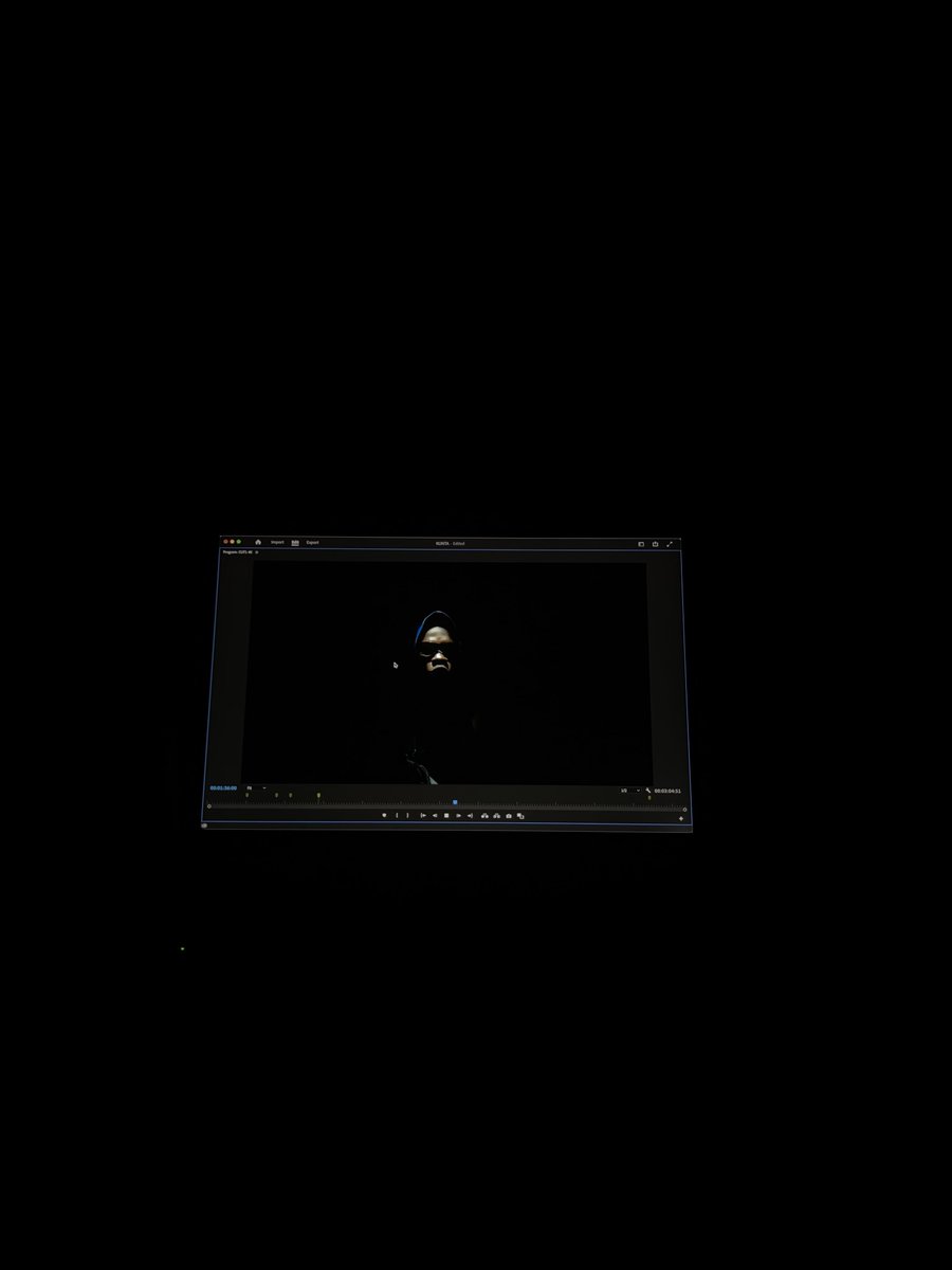 Dropping my first music video soon.

🎥🔥