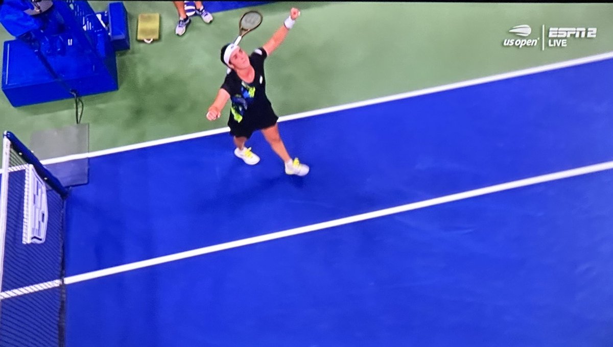 Whenever I watch <a href="/Ons_Jabeur/">Ons Jabeur</a> play, I need a Cardiologist seated next to me!  <a href="/usopen/">US Open Tennis</a> Wow! 🎾