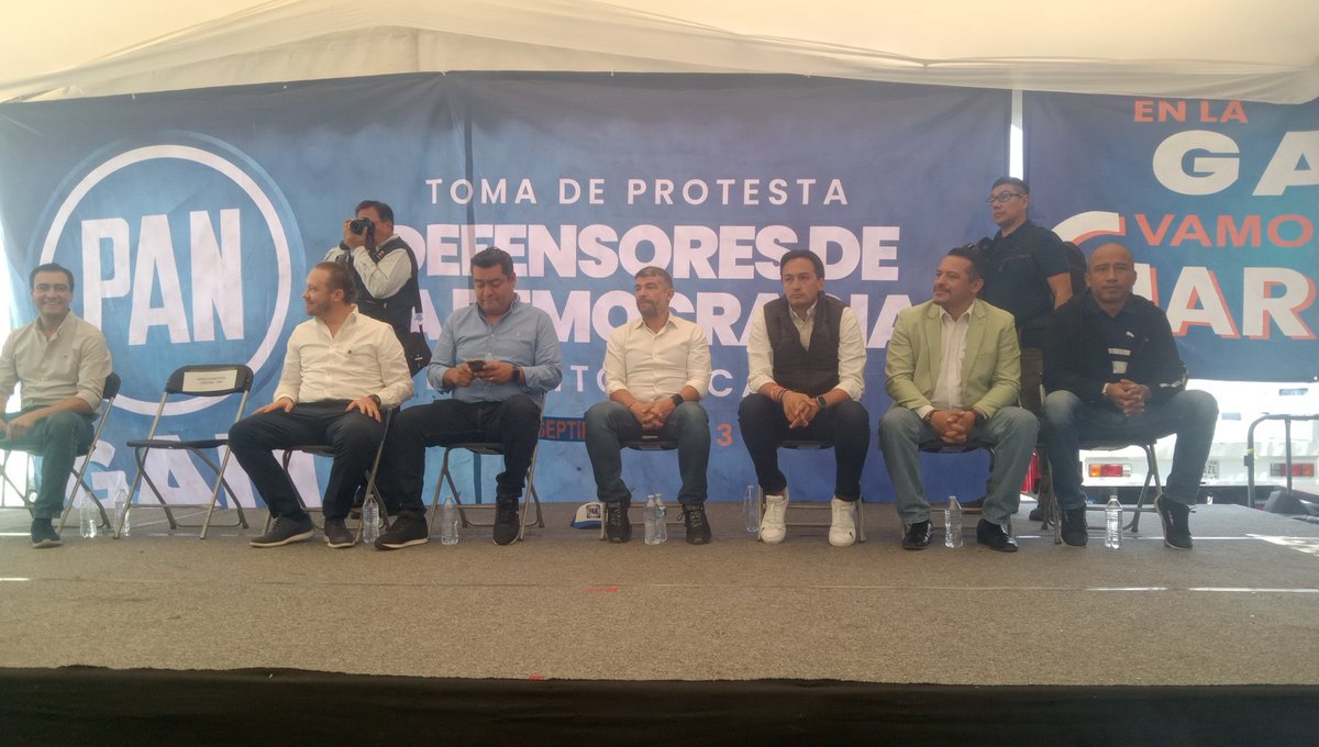 cesar_becerril1's tweet photo. hoy acudí a un evento al que me invitaron como representante de agrupación de transporte público tuve la oportunidad de saludar a @STaboadaMx @mauriciotabe y grandes excompañeros de partido y estoy de acuerdo en algo un gobierno con resultados se puede replicar en la cdmx https://t.co/dUxxbTSTX9