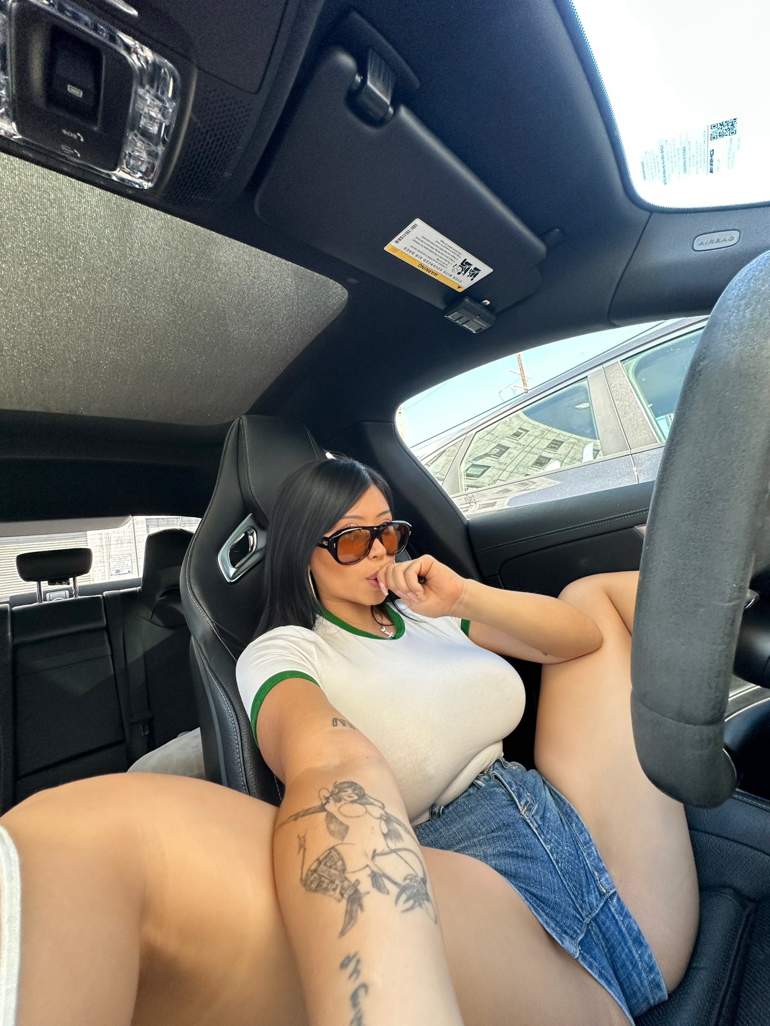1 pic. I’m outside in an amg https://t.co/ILsIx1dciF