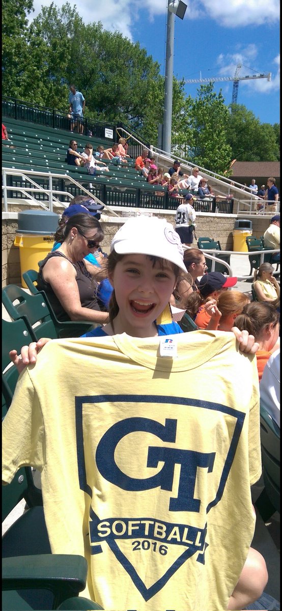 Charlotte Smith tweet media