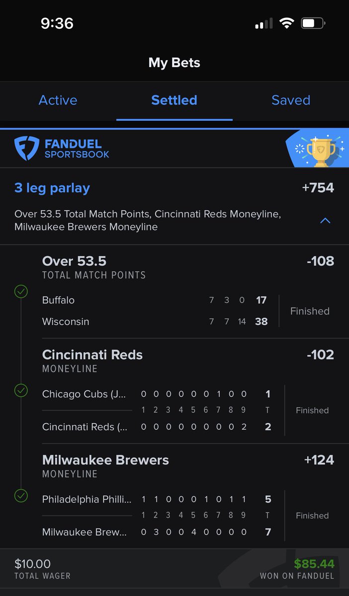 theslicktick's tweet photo. Hit the Wisconsin trifecta tonight!! 2 garbage time TDs to hit the Wisconsin/Buffalo over, the Cubs blew it in the bottom of the 9th, and the Brewers came back and hung on. @notthefakeSVP @StanfordSteve82 #Winners https://t.co/tANons7Ui6