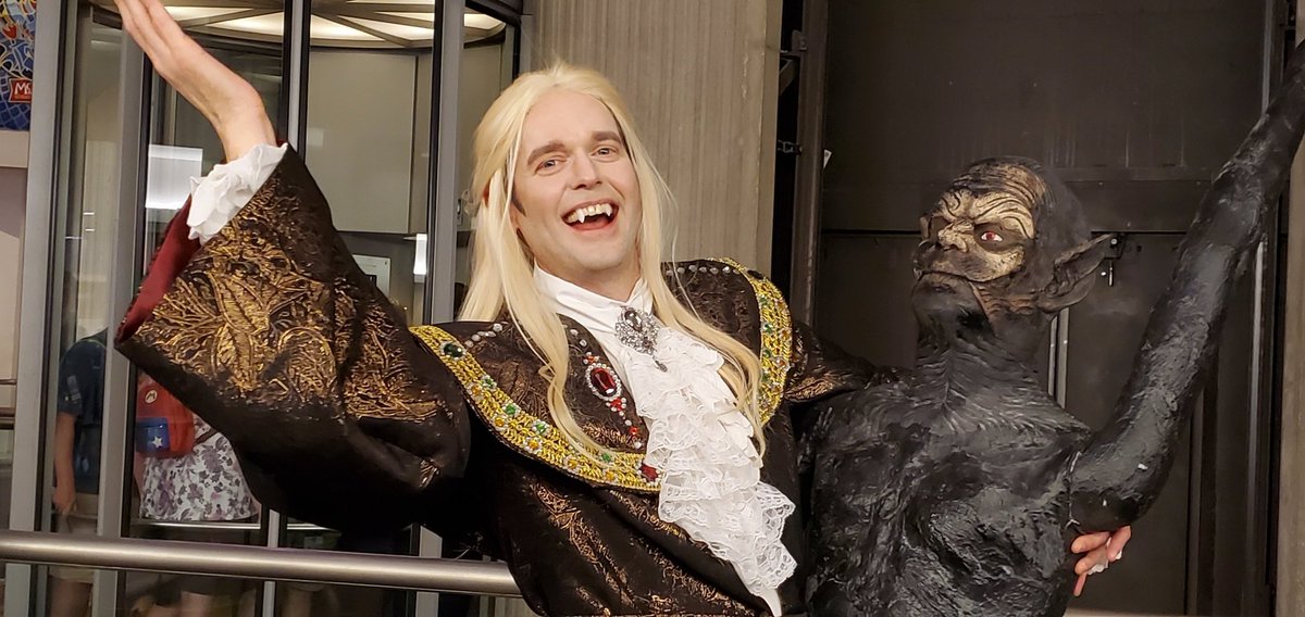 MadViolet13's tweet photo. The Baron. Regular and extra crispy. 🦇

#whatwedointheshadows #DragonCon2023 @actordougjones https://t.co/y8Cl0ba5jb