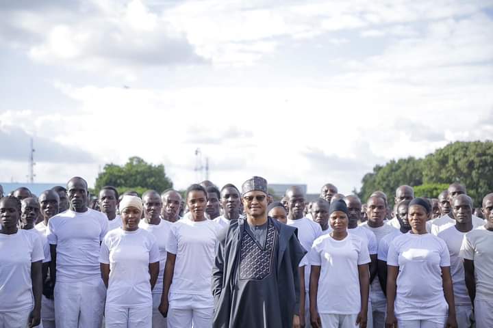 Shehuhh_'s tweet image. Master of Insecurity Challenge!
👮 Thank you for such a huge and  great employment in contributing to tackle the issue of Insecurity and criminal acts across the State. Indeed, you&apos;re a true Counsellor&apos;s Leader. Governor @ubasanius #SecurityAssured