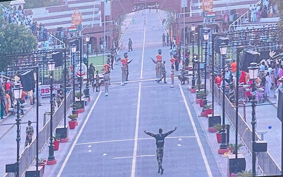 tnagarco's tweet photo. Jai Hind 🇮🇳 #Punjabbsf @punjabbsf .Thanks BSF and Army for controlling our Borders of India https://t.co/qOxLfnJ1Y0