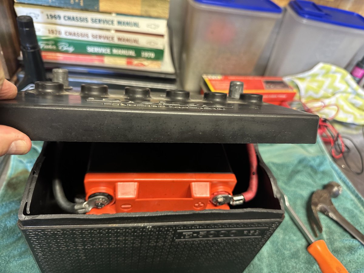 ScullyDamien's tweet image. Giving the Chevelle’s battery an overhaul as the cheater AGM inside is cactus. #backyardmechanic #Chevelle #R59 #SS396