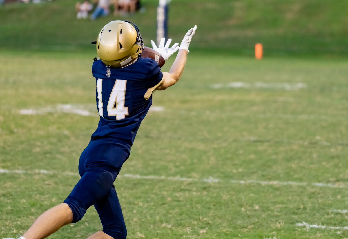 FBCoachElliott's tweet photo. Knights win again 62-36!
Great team win, led by soph @reedharvey14 with a school record 521 yds passing and 7 TDs and @LandonM85076723 with 12 tackles, 3 TFLs and a FF.

These guys can play. 

@8ManExtreme 
@JMBpreps 
@NPCoachJeff 
@CoachGoebbel 
@NCPreps https://t.co/QrY94wOJpV