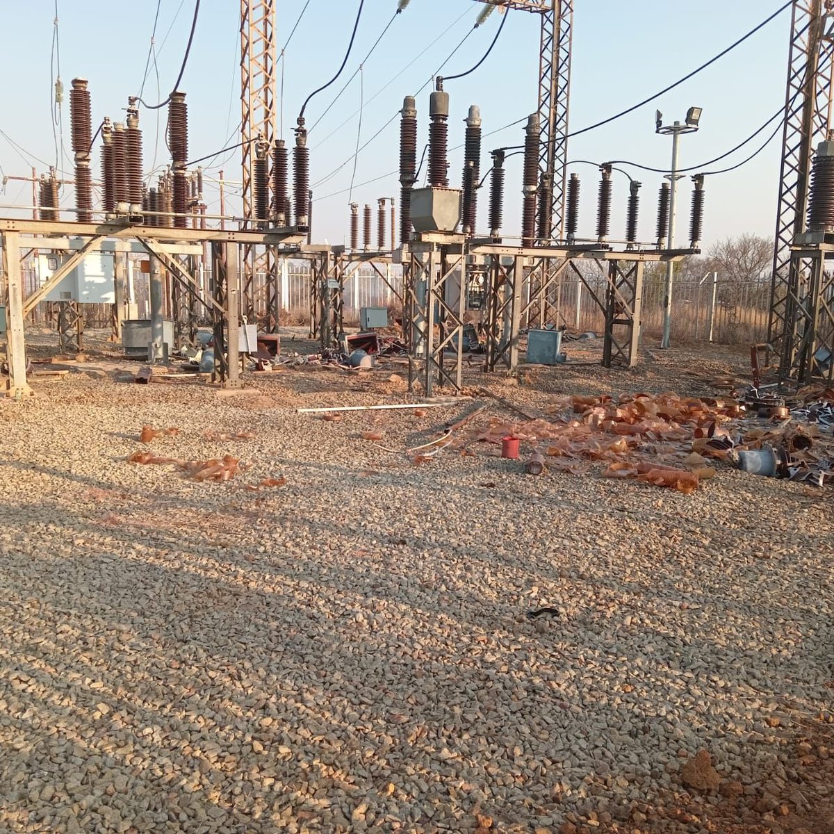 Abramjee's tweet photo. Pienaarspoort, north of Pretoria: 
Criminals restrained security and stripped the electricity sub-station. @CityTshwane @CilliersB https://t.co/7fniwRZTuM
