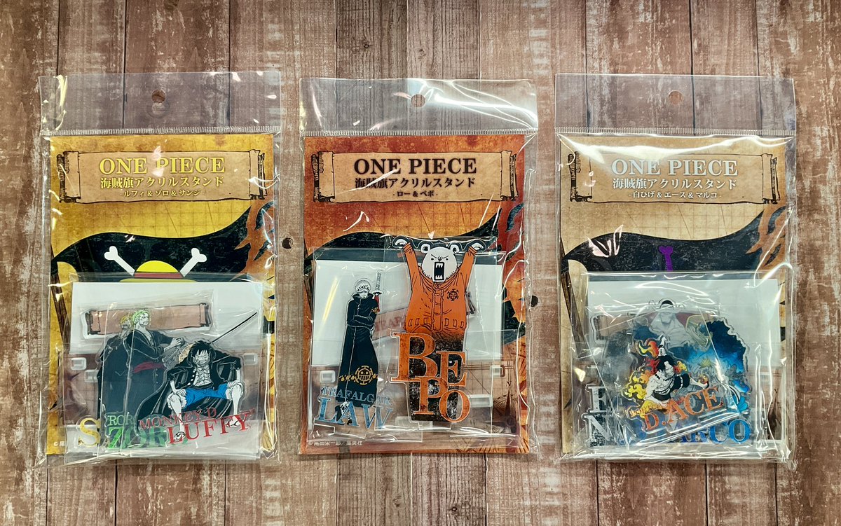 再入荷】原画商品 『ONE PIECE』海賊旗アクリルスタンド ルフィ＆ゾロ