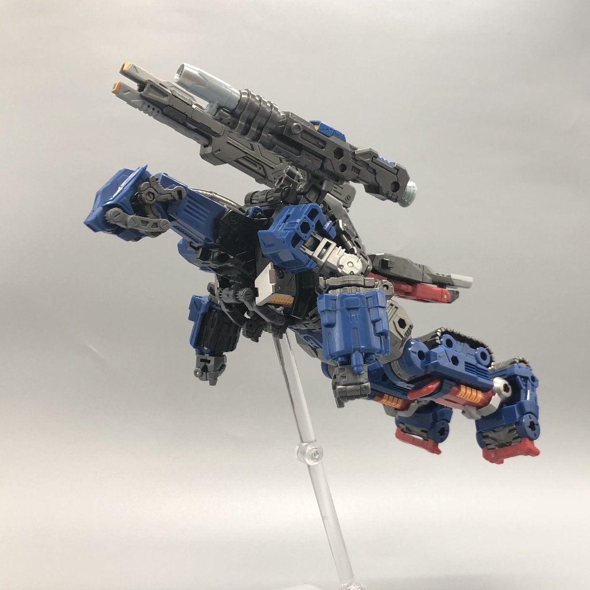 P2NPA7jsAtoB6Uq's tweet photo. #ダイアクロン　
「ダイア・ガロンMkⅡ」
頭周りを改修

まあまあ雰囲気出たと思います（口がちょっとだけ開きます）😊 https://t.co/csC2pY5xlb