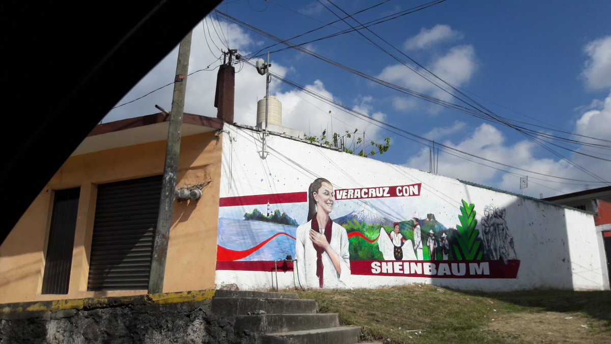 COCATOBON's tweet photo. @LunaGilVent Esta "obra de arte" esta en Xalapa desde mediados del 2022... Ni para que nieguen sus cochinadas https://t.co/AJpwUNA6yM