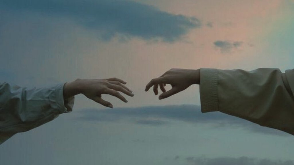 luhalikha's tweet photo. make it count.
— han x oc.

For once, everything lies within your hands. You get to decide your own path. An escape.

Choose wisely, they say. Pick the one you love, the one who is the most important. So which is it gonna be? https://t.co/k7VkAi4y6A