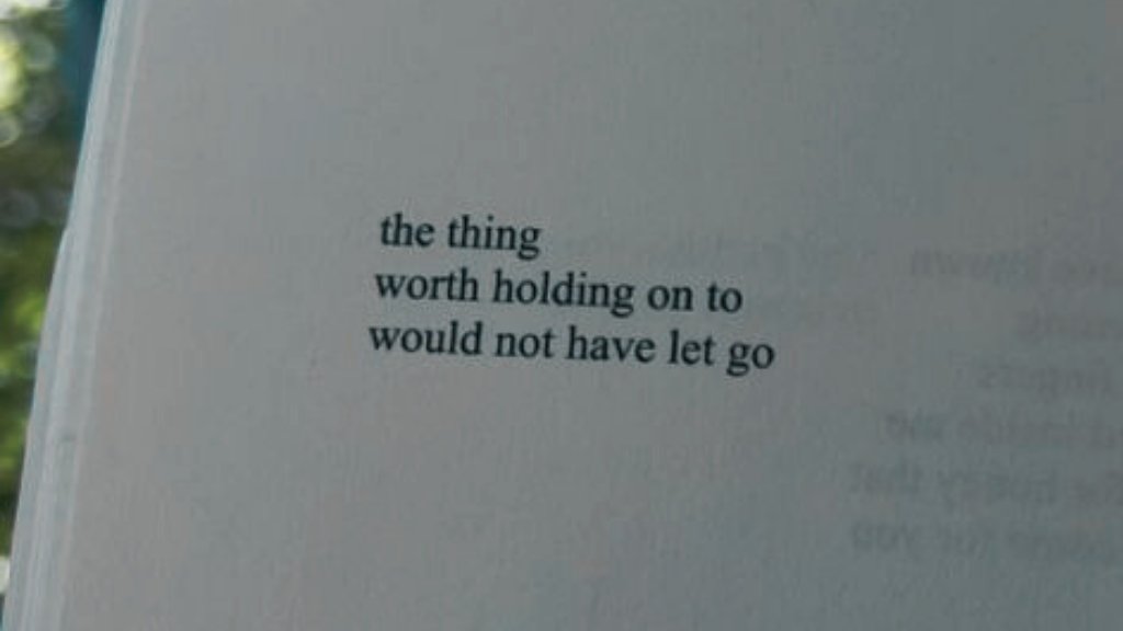 luhalikha's tweet photo. make it count.
— han x oc.

For once, everything lies within your hands. You get to decide your own path. An escape.

Choose wisely, they say. Pick the one you love, the one who is the most important. So which is it gonna be? https://t.co/k7VkAi4y6A