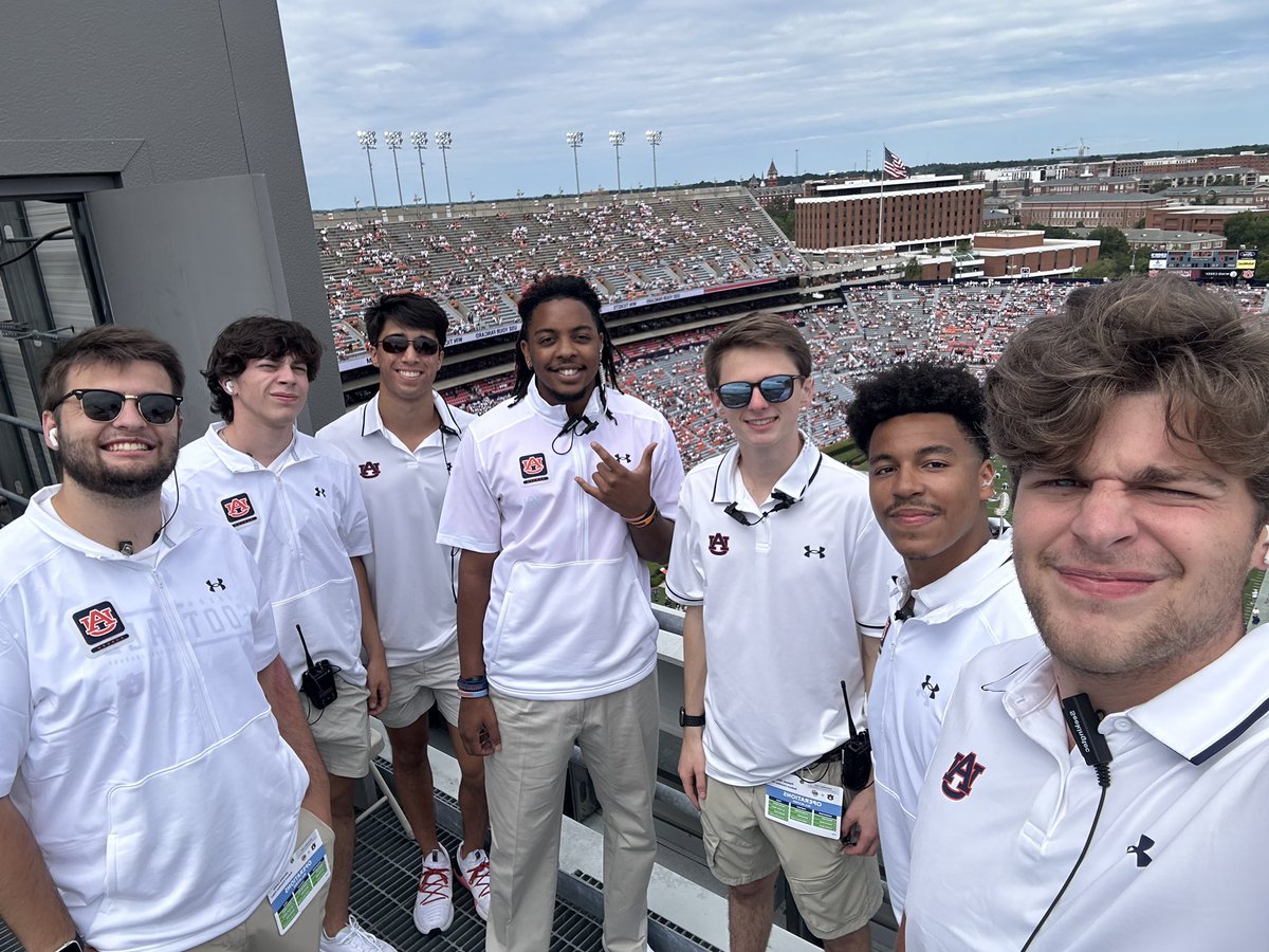 The Buck Stopped With Us…A “W” in Week 1 as we held it down on the SL and EZ video decks! #WDE🦅 🎥