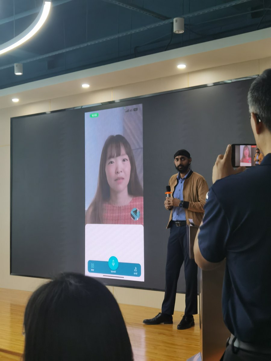 JieWang_ZJUI's tweet image. I recently attended Shenzhen-Yuehai Sub-District Domestic &amp;amp; Foreign Enterprises Business Matchmaking.
Welcome #Aquila #Empathy &amp;amp; #XNODE!
It&apos;s pleasant to see AIGC firms from Singapore visisting SZ with their impressive digtal avatar demo.
#Shenzhen #InternatioalMarket #Open
