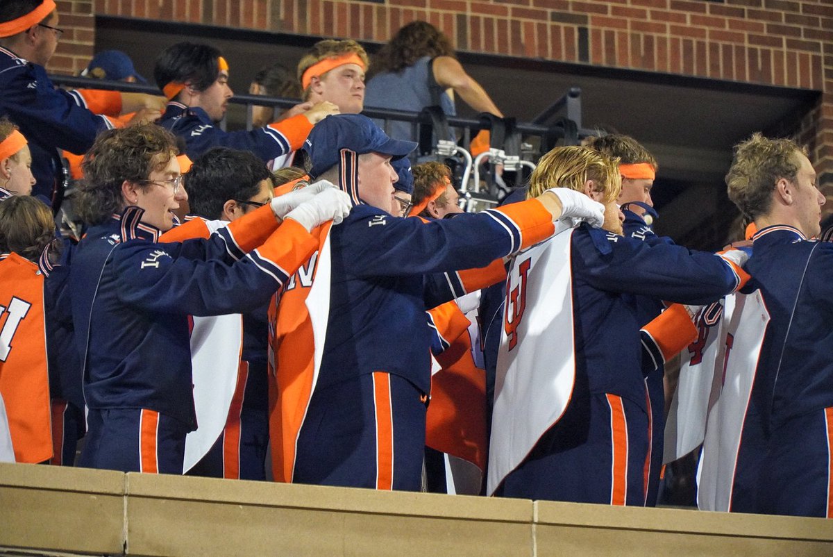 Marching Illini tweet media