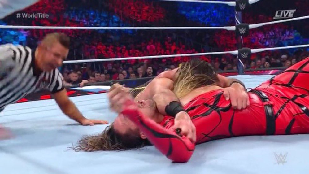 _PWChronicle's tweet photo. Seth Rollins defeats Shinsuke Nakamura to retain the World Heavyweight Championship.

IMO, it was nice having a main event such as that on a PLE. I thought it was a great match. 👏 

#WWEPayback | #WorldTitle https://t.co/p2aLO7z15Q