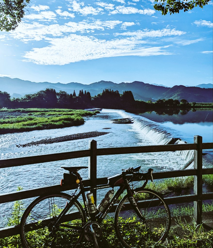 空はすっかり秋の空、涼しくなってきましたね。🚴🤗🍀