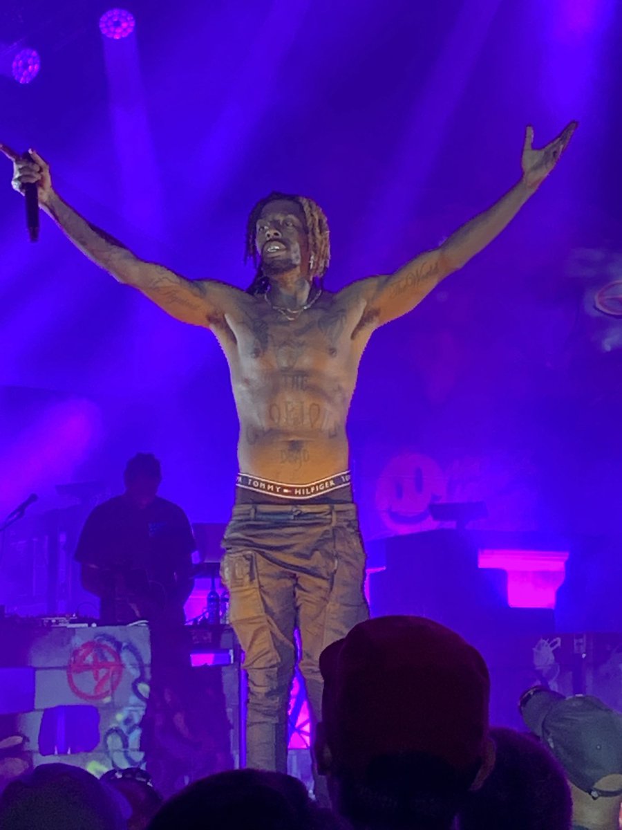 MeechyDarkosTab's tweet photo. ⁦@FlatbushZombies⁩ @MeechIsDEAD https://t.co/YnNwF7UPJA