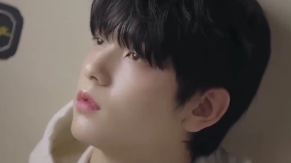 hourlyeonbin's tweet photo. https://t.co/LvZjC91IMR