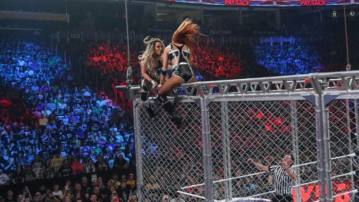 PeteyWilliams produced the steel cage match. Thoughts on the match? 🤔  #WWEPayback #WWE #BeckyLynch #TrishStratus #wweraw #smackdown…