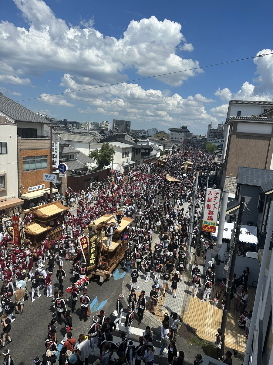 hyuga20120902's tweet photo. やばいなぁ！100周年記念曳行#だんじり https://t.co/AoVYE7POmb