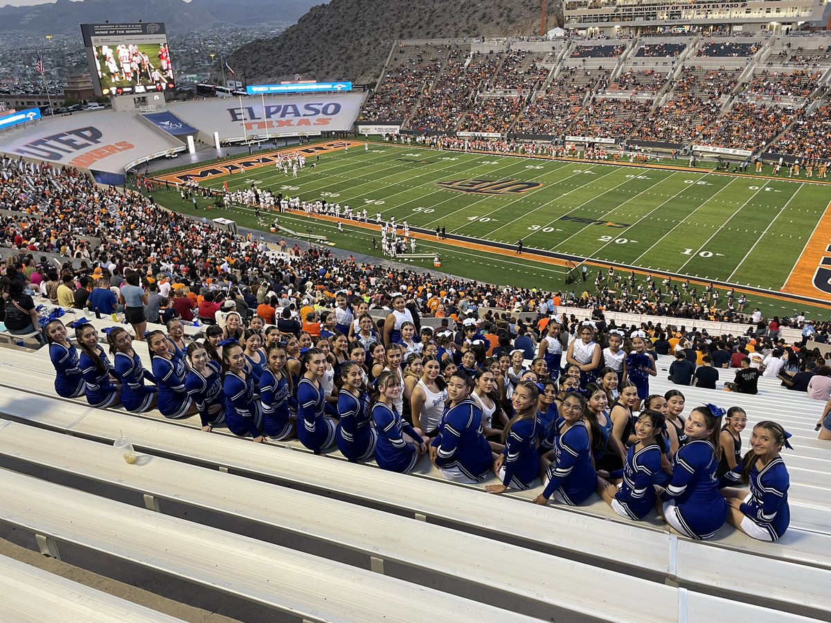 Laura_TMedina's tweet photo. Making history! Our feeder pattern is the best! 💙🦁 @SurrattCubs @ClintHSLions @ClintJHS @cuadrilla1 @nher2348 @GarrettRitchey  @AraceliV_CJHS @ClintHSCheer @CubsWdscheer https://t.co/6SJlwp7hyp