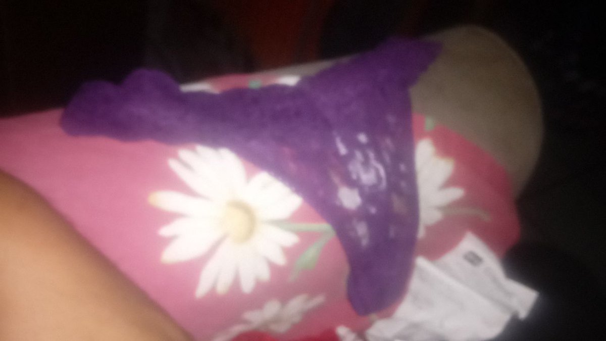 Unos pequeños regalos para Claud, un 🎁 k le hizo un amigo d ella y se los va a modelar...