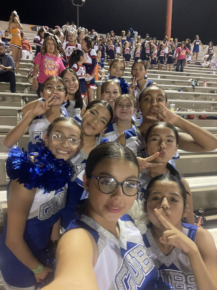 Laura_TMedina's tweet photo. @CheerCjhs you did it! Incredibly proud of you all! It has been an exhausting week but so rewarding. Great teamwork 💙🦁 @AraceliV_CJHS https://t.co/MN4FHZx9Y8