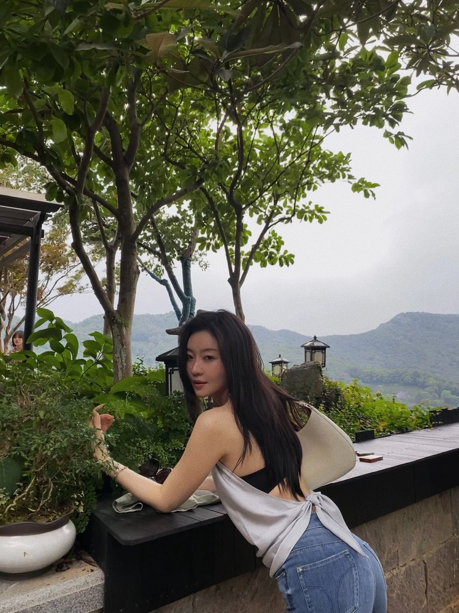 xianguochen's tweet photo. 天气不好 但空气很甜 https://t.co/emhitsgeX7