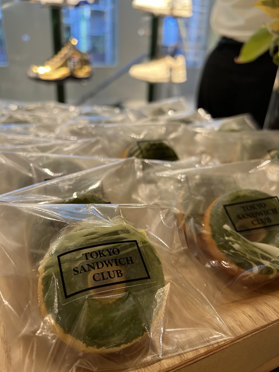 こんにちは！

TOKYO SAND WICH CLUBです。

先日はキネティクスさんのリニューアルオープンに参加致しました！

お店情報は↓
kinetics-tokyo.com

是非、遊びに行って下さい〜♪

＃kinetics　 ＃キネティクス　＃アパレル　＃レセプション　＃ケータリング