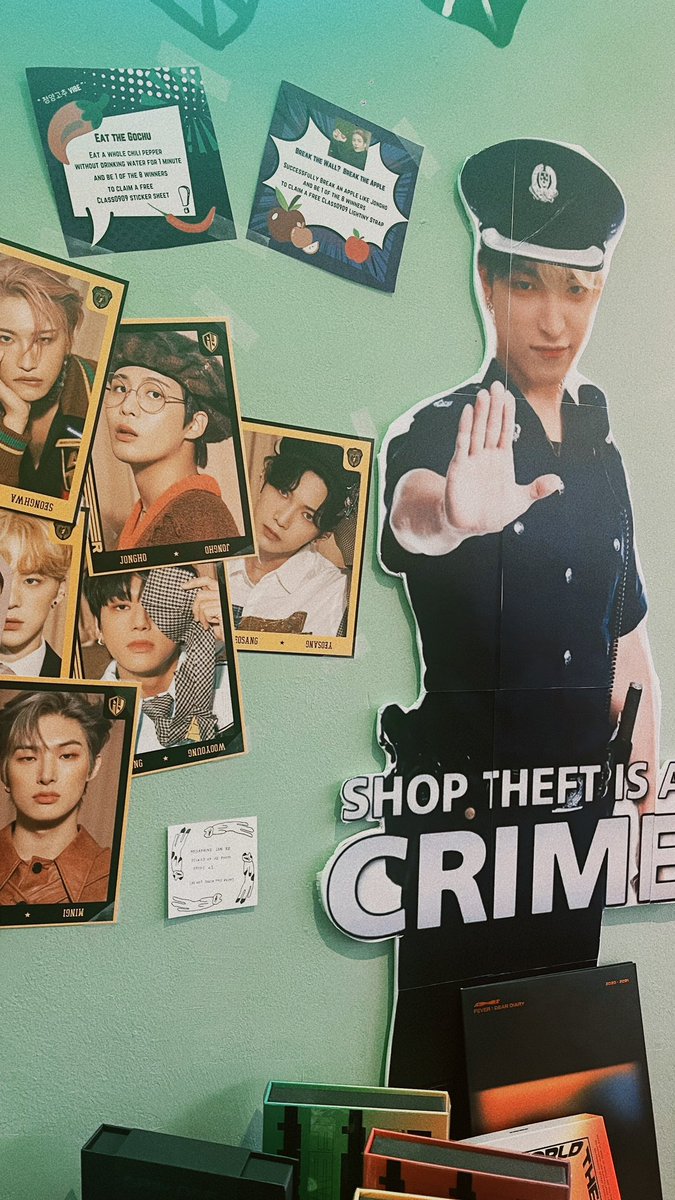eggwooffles's tweet photo. one of the most fun and well planned cafe events i went to by @0909Class ytd!!! with all the activities (emoji song challenge ruined @justwonderday and me) and the shop theft is crime standee is the BEST THING
๐ถ๏ธ ๐ค #SG_class0909 https://t.co/Z86jeJx3cA