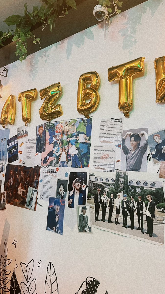 eggwooffles's tweet photo. one of the most fun and well planned cafe events i went to by @0909Class ytd!!! with all the activities (emoji song challenge ruined @justwonderday and me) and the shop theft is crime standee is the BEST THING
๐ถ๏ธ ๐ค #SG_class0909 https://t.co/Z86jeJx3cA