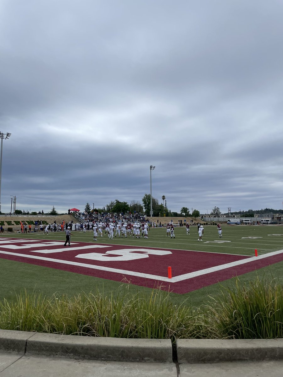 Big time game by two great teams. Expect great seasons for Sierra College and San Mateo College this year. @SierraFootball1 <a href="/CSM_Football/">College of San Mateo Football</a>
