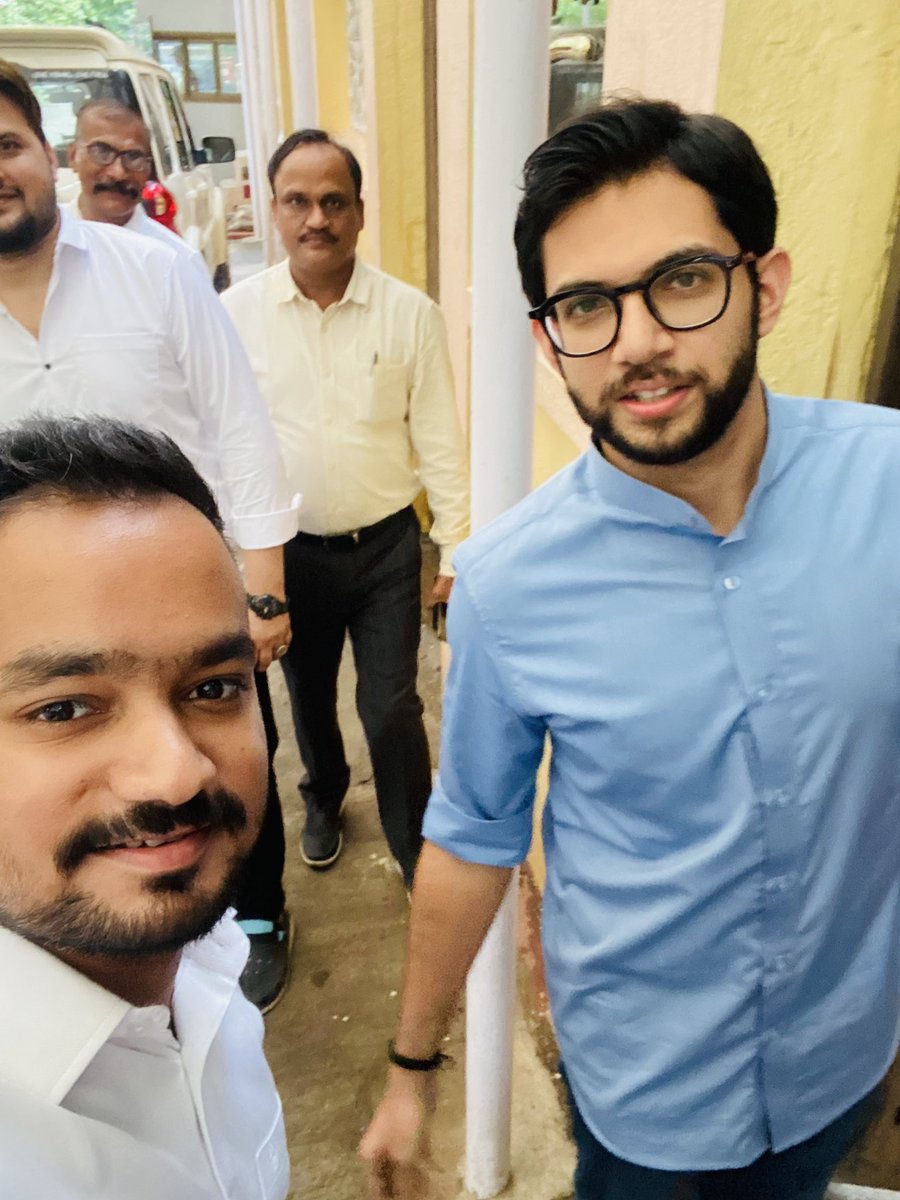 JoshiShreyas1's tweet photo. Your Smile Has a Different Positive Vibe !!
#InAutWeTrust
@AUThackeray https://t.co/yh2K4OlRT8