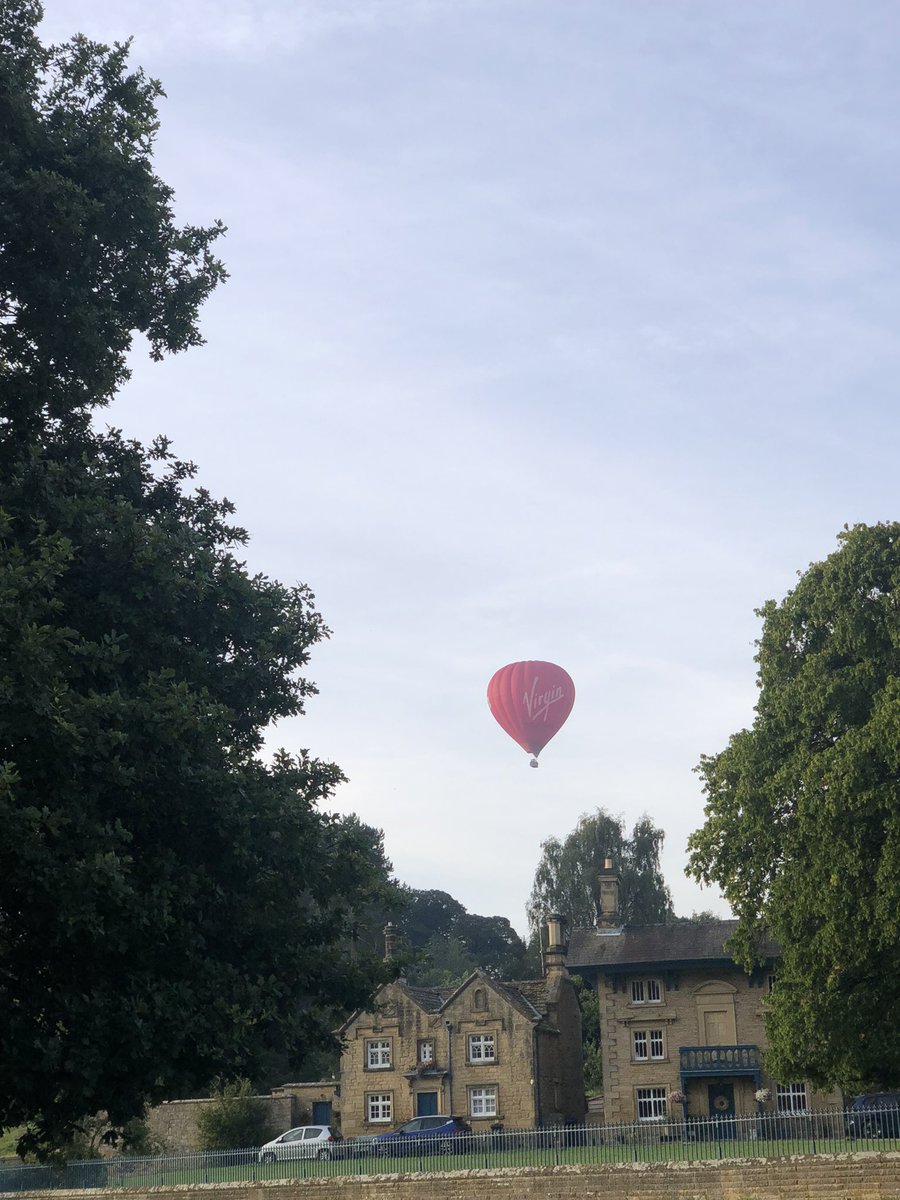 LindstrandMedia's tweet photo. Gorgeous morning. @virginballoonflights flying into @Chatsworth https://t.co/P8nraQnTxz