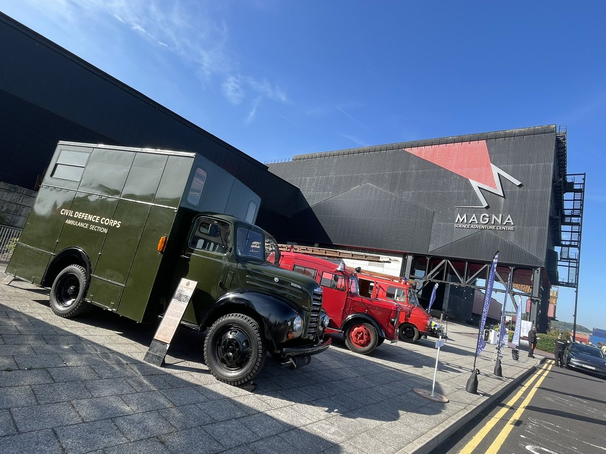 NESMUSEUM's tweet photo. #TeamNESM are out in the sun โ๏ธ for the last time this summer school holidays at @MagnaScience for todays @UK_CAR_EVENTS 10:00 - 17:00. If youโre out and about pop in and say hi ๐ to the team ๐๐๐ https://t.co/O3O0urdGOY