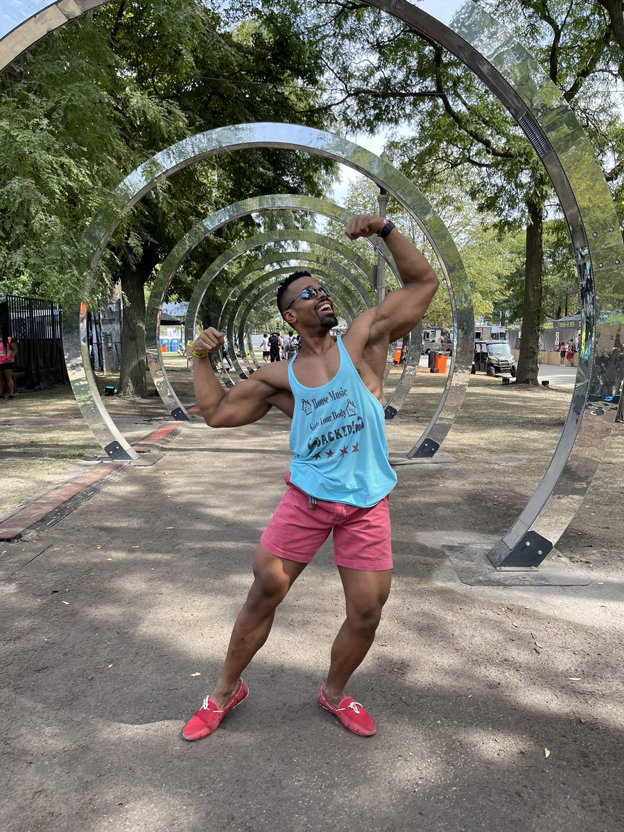 JaroG4's tweet photo. I have had quite the day with @arcmusicfest. It’s now 4:39 AM and every single set I saw so SOOO ON POINT!! But the icing on the cake was seeing #DerrickCarter and @hotsince82 for the afters. I haven’t danced like that in ages!! 🙏🏾 🎵 https://t.co/hMrsffVHoQ