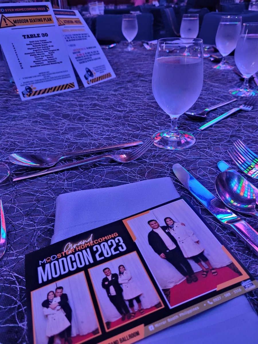 crissutv's tweet photo. MODCON at the moment. https://t.co/LVqv1S1pb9