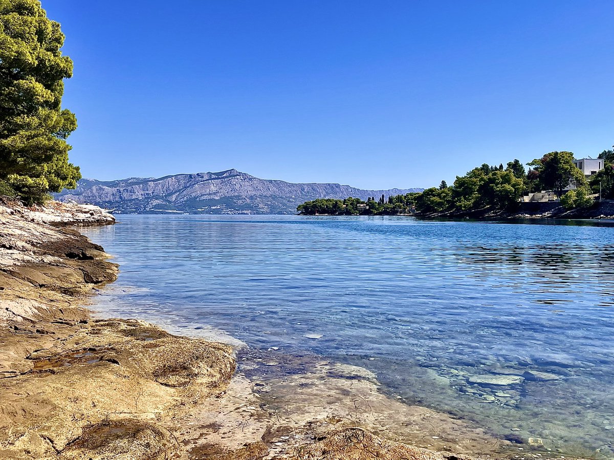 PlanetMina's tweet image. Another day, another beach. 😊☀️🏖️🍹 #summer #croatia #brač