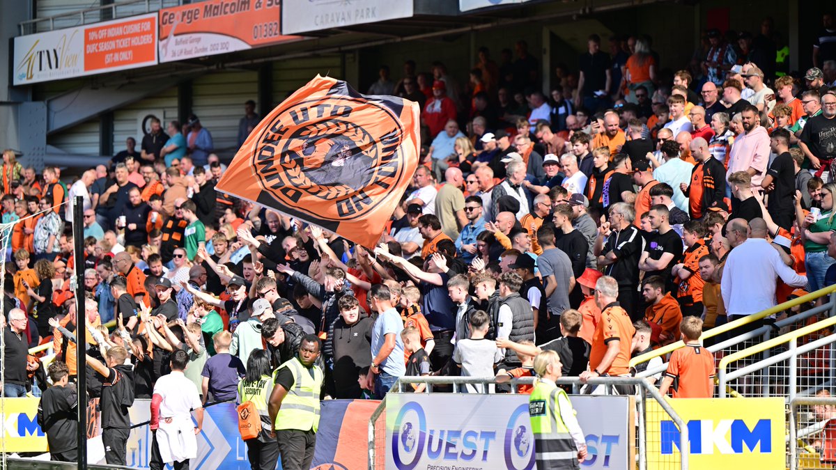 dundeeunitedfc's tweet photo. 📢 Pushing us over the line week in week out

#UTDAIR boasted the highest attendance across all four divisions of the @SPFL yesterday - 8️⃣0️⃣0️⃣8️⃣

Your support is incredible, Arabs 🧡 https://t.co/r1Dgw3kjUN
