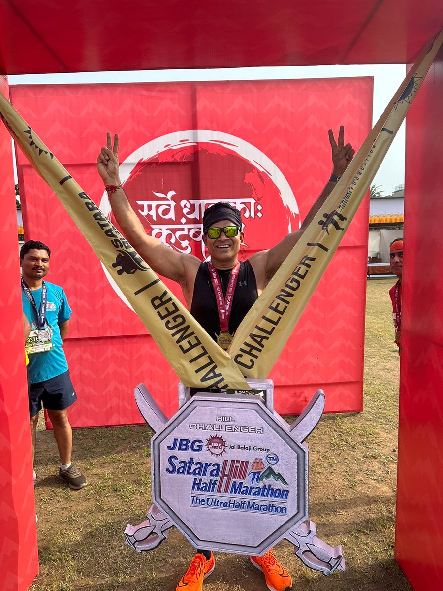Rohit1603's tweet photo. Completeld Satara Hill Half Marathon Successfully today. 

Have a wonderful day to all of you 😀.

Keep 🏃‍♂️ 🏃‍♂️ and keep motivating.

#Running 
Satara 
#SHHM
#SHHM23
#Fitness https://t.co/1pB3TeLodv