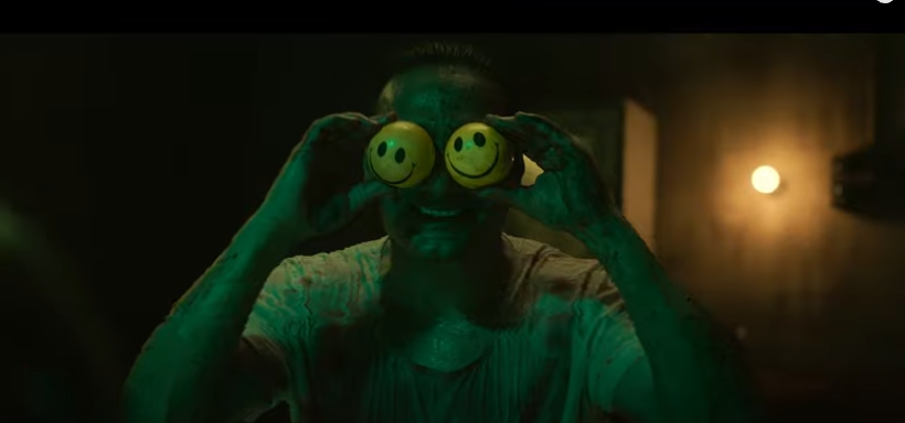 NameisSoni's tweet photo. Those who have read my Psycho Thriller Novel know about this Smiley Ball என்று கூறி கொண்டு 🚶♀️🚶♀️
#IraivanTrailer #AgentV https://t.co/mKoOidKwEo