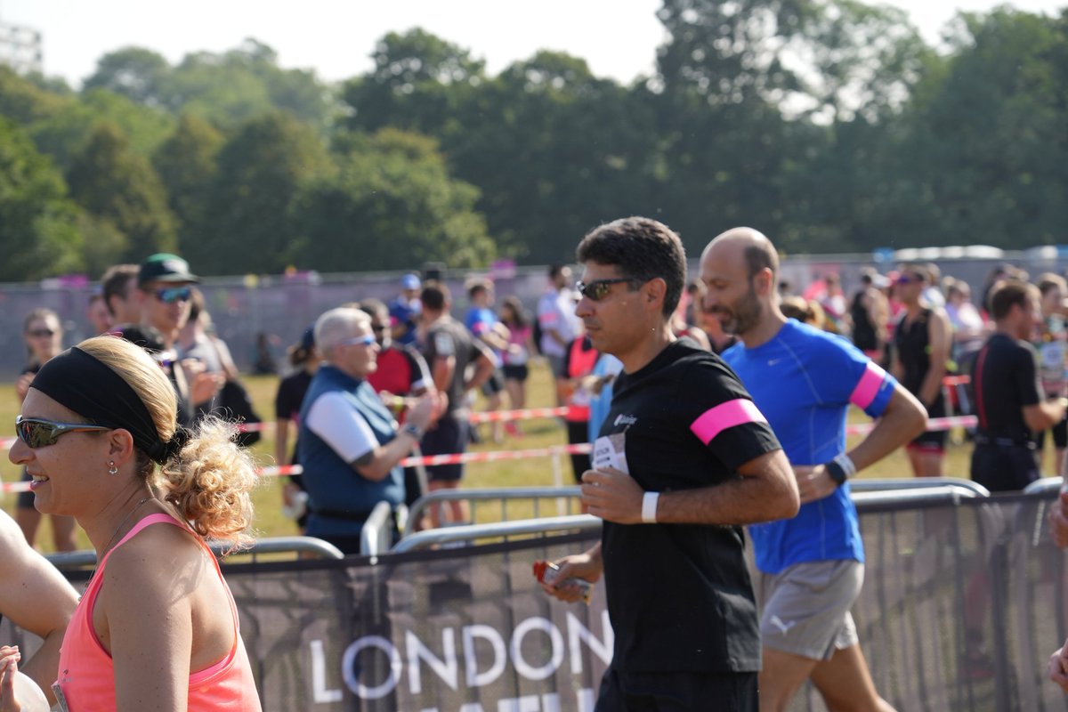 ImperialChemEng's tweet image. Bright &amp;amp; early start for our team today...we're here, at the brilliant @londonduathlon, running &amp;amp; cycling our way to glory 👊🏽

Spot our pink armbands? Give @imperialcollege #ChemEng a huge cheer! 

Good luck to everyone participating 🚲🏃‍♀️ #LondonDuathlon #RunBikeRun #LD23