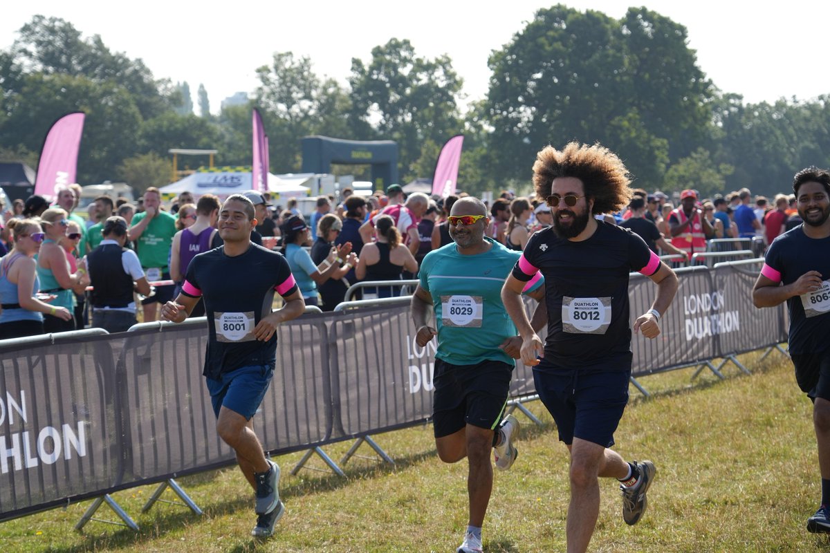 ImperialChemEng's tweet image. Bright &amp;amp; early start for our team today...we're here, at the brilliant @londonduathlon, running &amp;amp; cycling our way to glory 👊🏽

Spot our pink armbands? Give @imperialcollege #ChemEng a huge cheer! 

Good luck to everyone participating 🚲🏃‍♀️ #LondonDuathlon #RunBikeRun #LD23