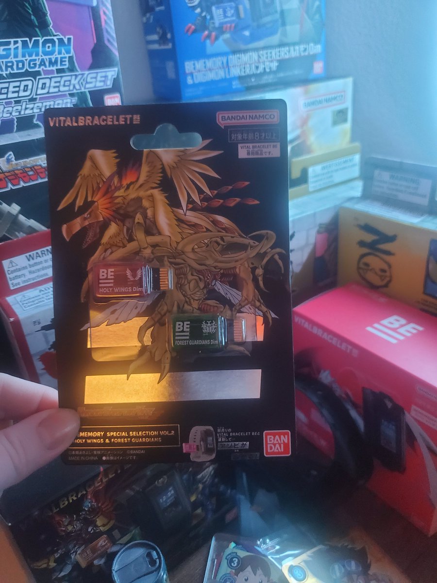 LittleFatPotat's tweet photo. Time to shake some babies 8) 

#digimon #vitalbracelet #BE https://t.co/jkjIaIoLu1