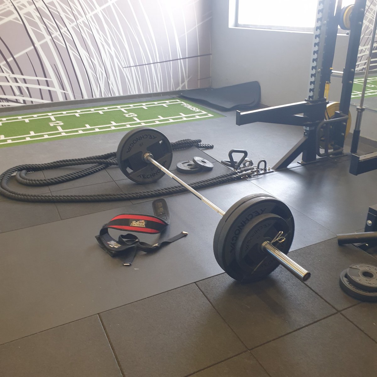 i3she's tweet image. #Truth
&quot;Life is like an arrow, the farther back you’re pulled, the farther forward you will end up.&quot;

*back with Deadlift after Dead #Deload week 🤣🌪 *