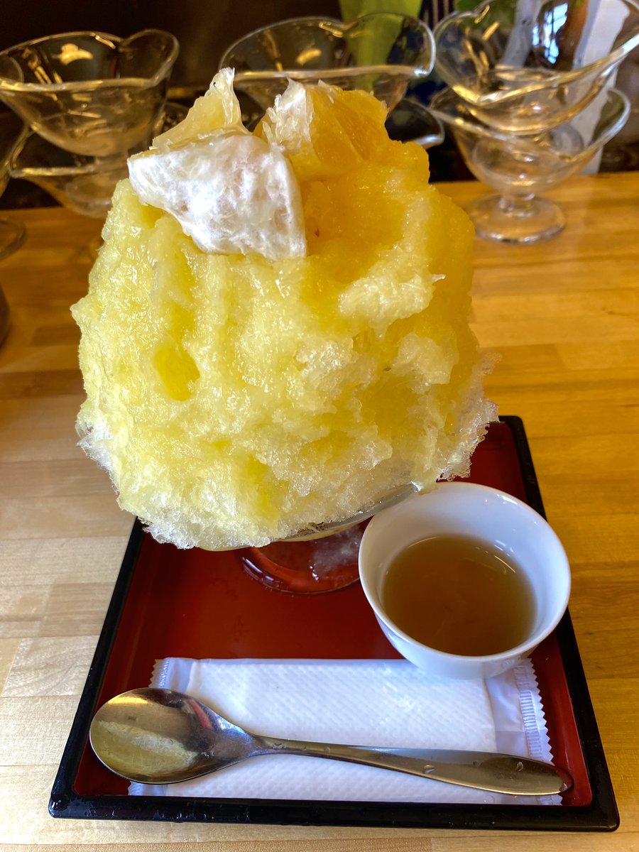 行列のできるかき氷