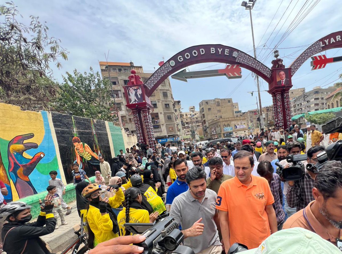 murtazawahab1's tweet photo. Cycling competition in Lyari https://t.co/pfQFcZh9iy